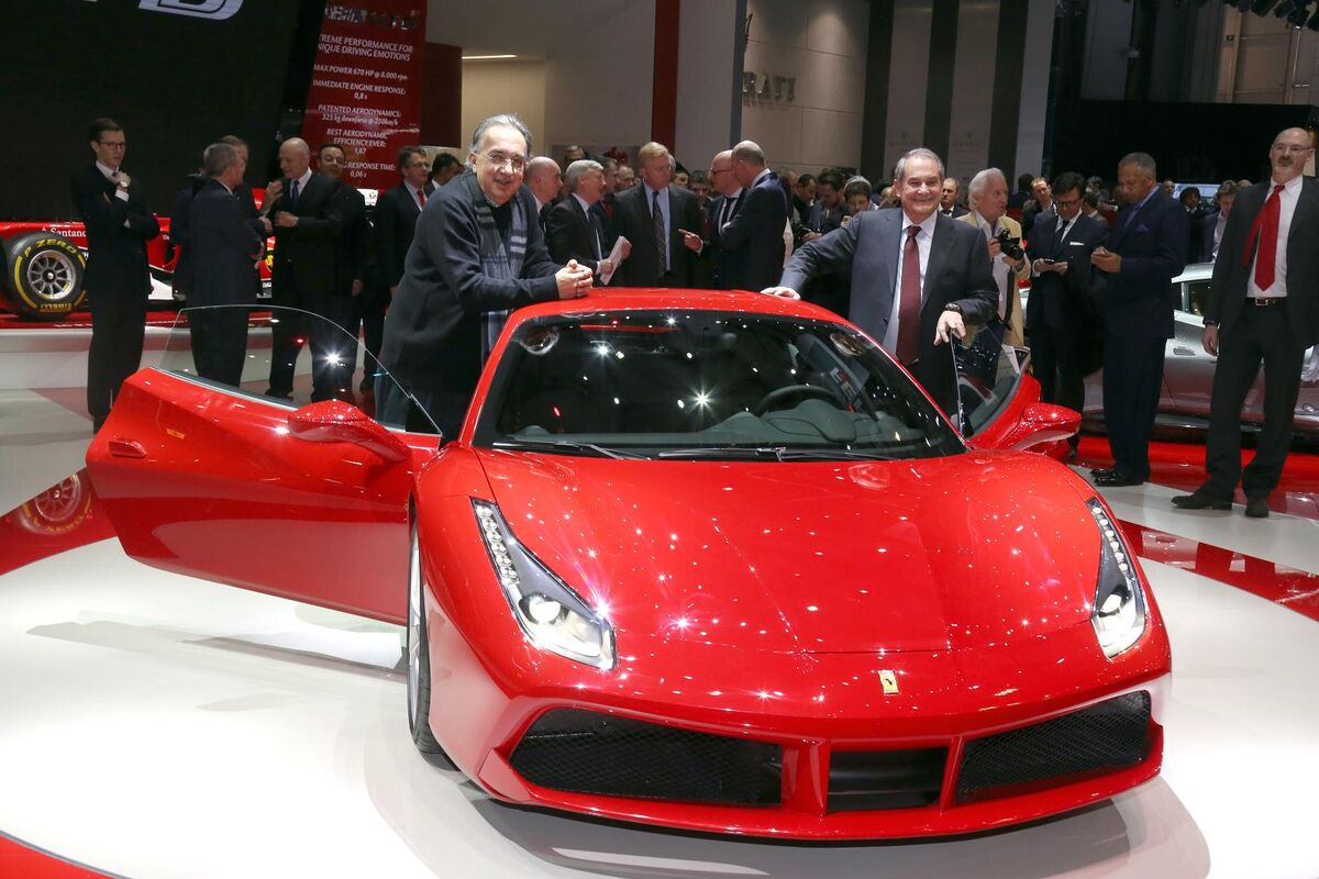 Sergio Marchionne, CEO of FCA and Chairman of Ferrari, Amedeo Felisa, CEO of Ferrari ... Ferrari 488 GTB 