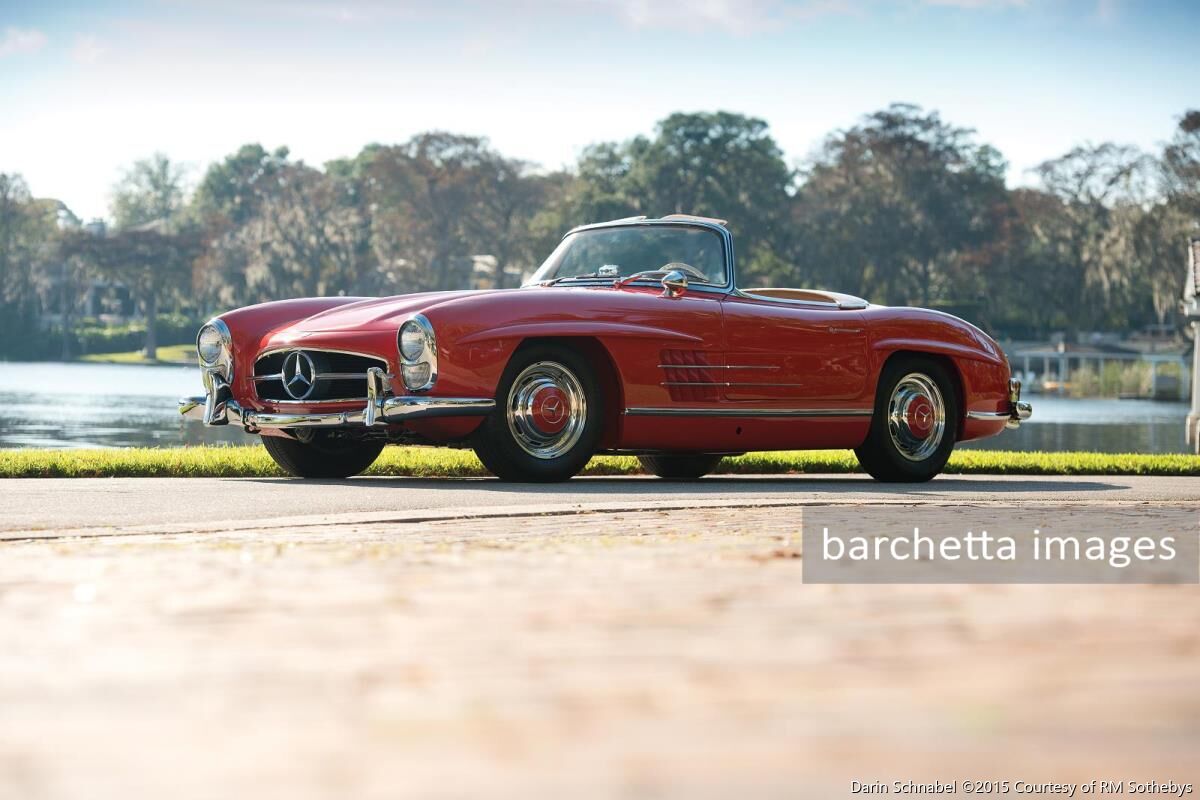 Lot 324 - 1960 Mercedes-Benz 300 SL Roadster s/n 198.042.10.002552 Est. $1,200,000 - $1,500,000 - Sold $1,210,000